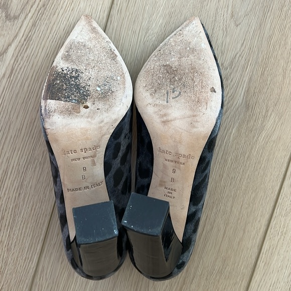 Kate Spade beauty's! Gray and black suede with patent heel. Size 9 - Picture 4 of 7